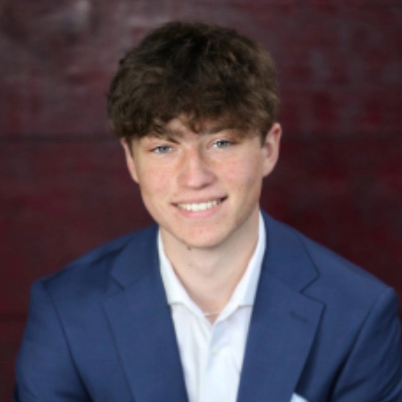 Headshot of Gunnar Austin